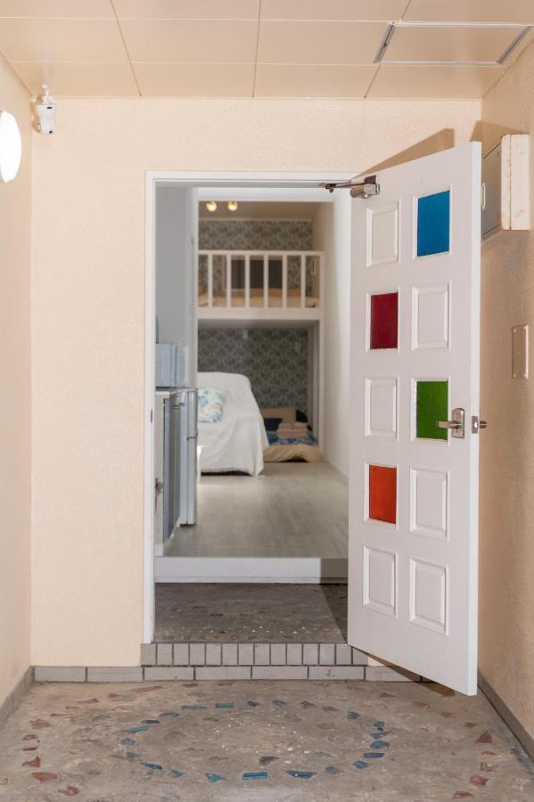 Maximum Of 21 People Can Be Rented In One Building 3 Minutes Walk To Tomari Port 10 Minutes Drive To The Airport No Parking Lot 30 Seconds Walk From Paid Parking Lot Warayunso Port City May Naha Dış mekan fotoğraf