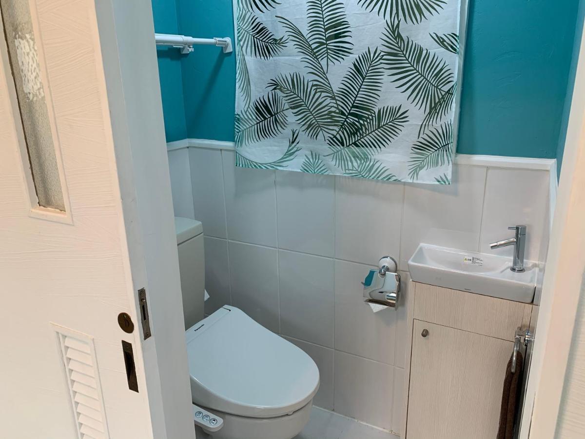 Maximum Of 21 People Can Be Rented In One Building 3 Minutes Walk To Tomari Port 10 Minutes Drive To The Airport No Parking Lot 30 Seconds Walk From Paid Parking Lot Warayunso Port City May Naha Dış mekan fotoğraf